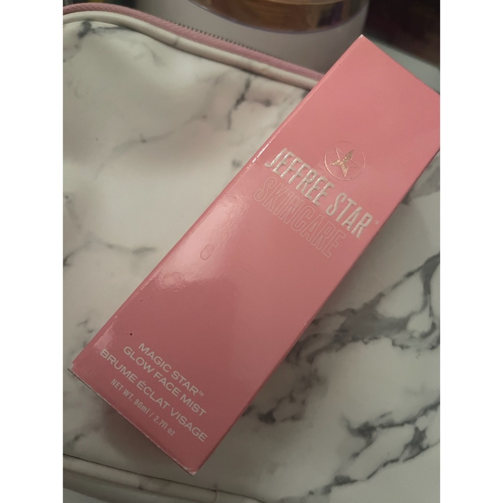 Jeffree Star Skincare Magic Star Glow Mist in Pink